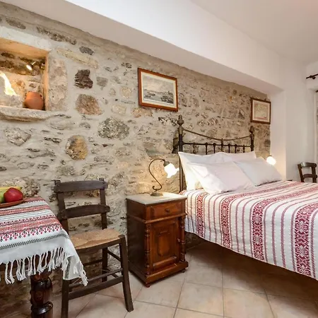 Venetiko * Naxos City